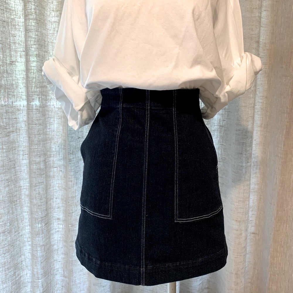 3x1 NYC N.Y.C dark denim blue mini skirt with pockets size large 32” inch waist